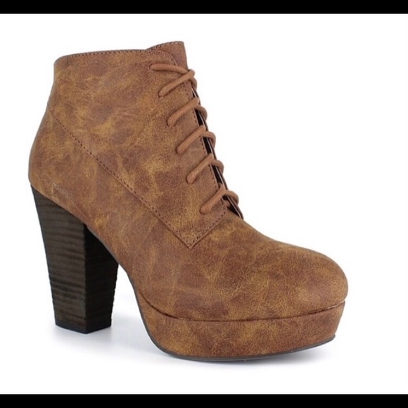 Daisy Fuentes Shoes - Daisy Fuentes Lace Ankle Boots